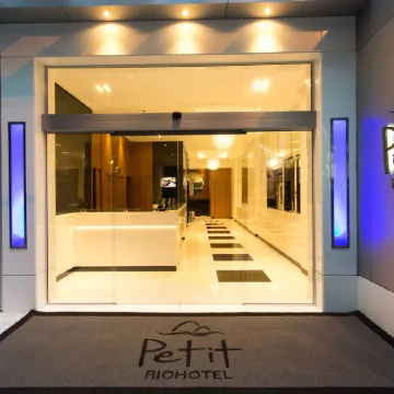 Petit Rio Hotel Отели рядом с достопримечательностью «Пляж Фламенго»