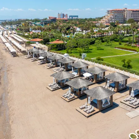 Bellis Deluxe Hotel & Heated for Winter Aqua Park