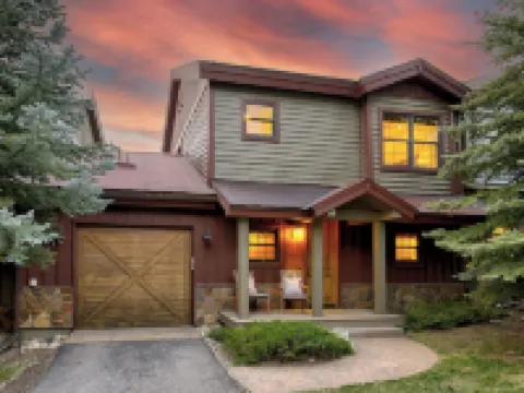 Spacious Townhome w/ Private Spa - Just Minutes from Vail and Beaver Creek! Hotels in Eagle-Vail