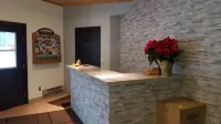 Valley Hi Hotel Hotels in Fraser