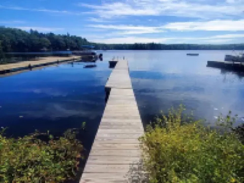 Cozy all season cabin w/ private boathouse & dock! 帕爾邁拉酒店