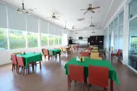 ยกยอ รีสอร์ท