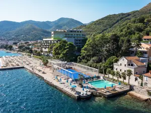 Carine Hotel Park