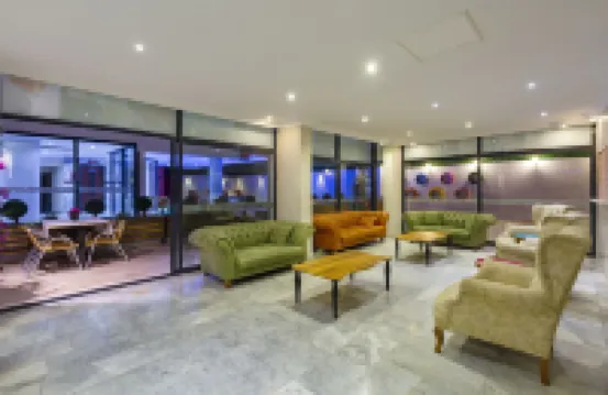 Twin Apart Hotel