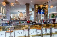 Riverside Lodge Hotel Hotels in Irvine