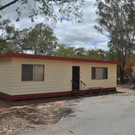 Wagon Wheel Motel & Units