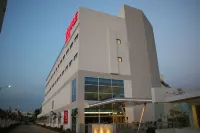 7 Apple Hotel Aurangabad - parking