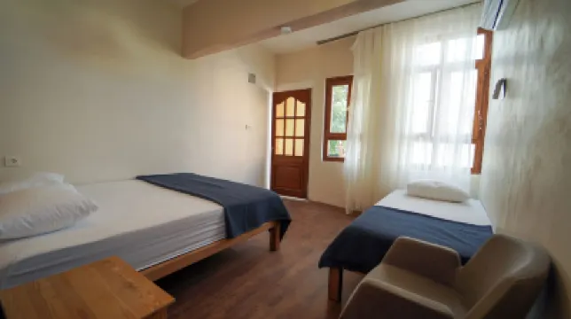 Pin Traveler House Hotels in 