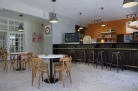 Hotel Holiday Csopak Hotels in 