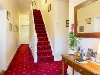Llwyn Onn Guest House - parking