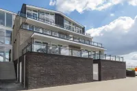 Unique Apartment Located on the Oosterschelde and Marina of Sint Annaland Các khách sạn ở 