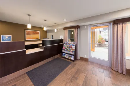 Sunset Motel Hood River Отели рядом с достопримечательностью «Винзенс Лосманн Мемориал Стейт Нэчурал Арея»