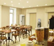洛吉佳託德瑟維提II飯店 科莫住宿飯店