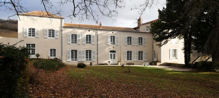 Château de Perpezat Hotels in Puy-de-Dome