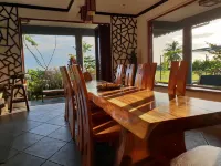 Blue Hill Hotels in Round Island