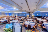 Holiday Inn PORTLAND-BY THE BAY by IHG - breakfast