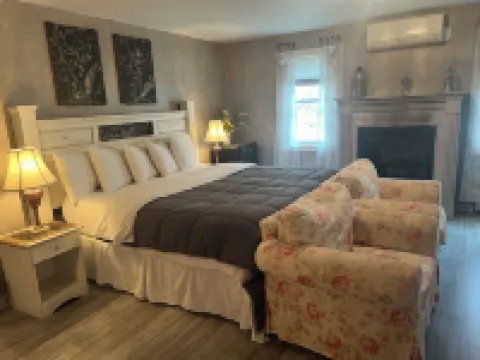 The Vermont Inn Hotels in Mendon