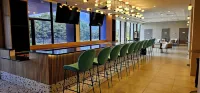 Wyndham Garden Atlanta Airport - bar