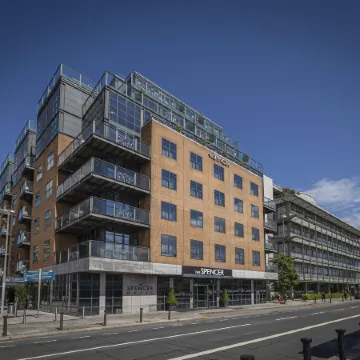 The Spencer Hotel Отели рядом с достопримечательностью «Парнел-сквер»