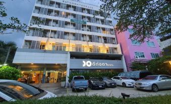 The Studio at Sathorn Terrace