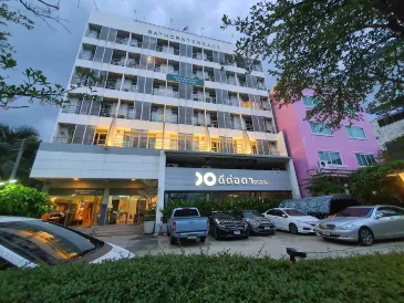 The Studio at Sathorn Terrace