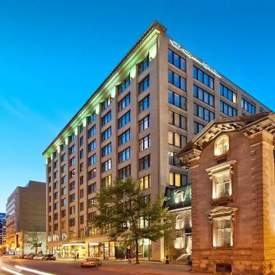 Le Square Phillips Hôtel & Suites モントリオール中央駅周辺のホテル
