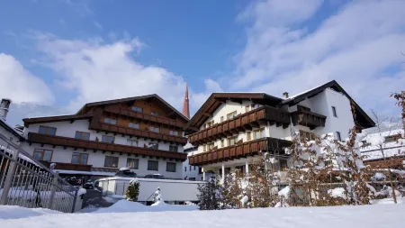 Central Hotel & Apart Mit Landhaus Central