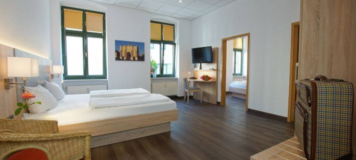 Bed & Breakfast am Luisenplatz Hoteles en Potsdam