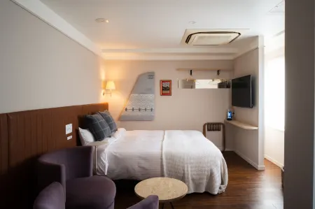 Miss Morgan Hotel Отели рядом с достопримечательностью «Shrine of Hiratsuka Hachimangu»