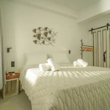 Seabed Suites Mykonos Các khách sạn gần Khu Little Venice