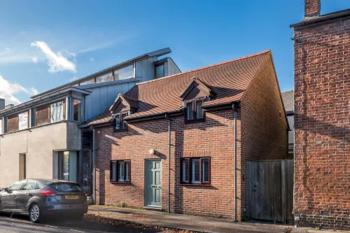 Cosy 2-Bedroom Haven in Picturesque Headington - Bungalows