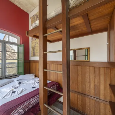 Laranjeiras Hostel Отели рядом с достопримечательностью «Подъемник Ласерда»
