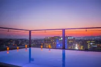 Novus City Hotel - familiares