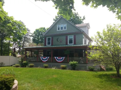 Oasis Bed and Breakfast - Homestays