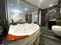 Hotel Crown Inn - Hot Tub