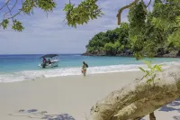 Bocas del Mar - Beach