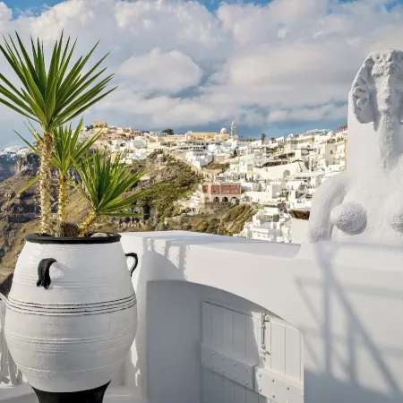 Trieris Villa & Suites