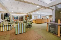 La Quinta Inn & Suites by Wyndham Seattle Sea-Tac Airport Hotels in Vashon
