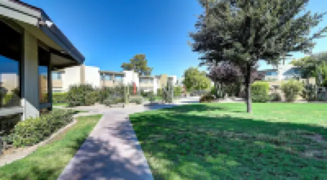 Unbeatable Old Town Location! Modern and Classy!