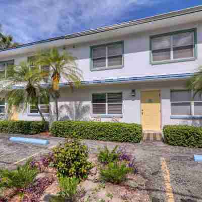 BeachTrail Lodging Hotel Exterior