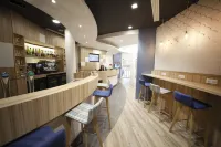The Originals Boutique, Hôtel Le Marmotel - bars