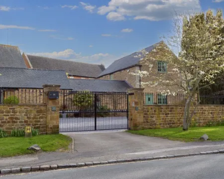 The Old Stables Hotels in Daventry District