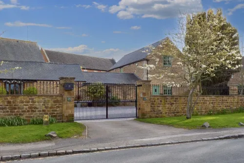 The Old Stables Hotels in Moulton
