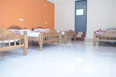 Joeshomestay Hotels near Hebbe Falls