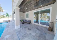 Villa Nautilus New Lux 3 Story Pool Hot Tub Home with Elevator- Steps Away from the Beach - 海滩