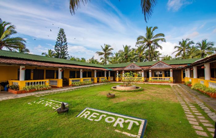 C Roque Beach Resort