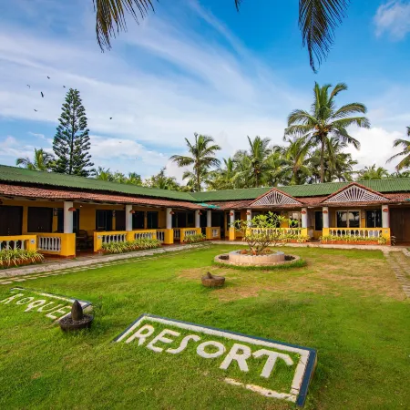 C Roque Beach Resort