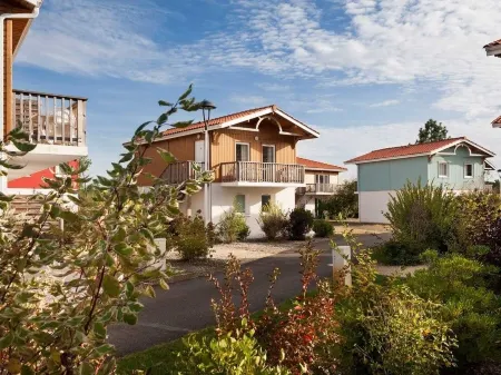 Laouchet le Hameau des Grands Lacs