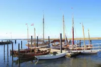 SlowDown Bottsand Hotel und Spa Hotels in Wendtorf