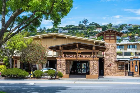 The Lodge at Tiburon Отели рядом с достопримечательностью «Moore Road Pier»